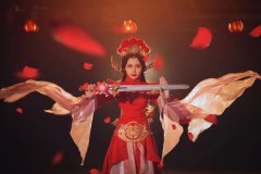 王者荣耀cos露娜原皮（王者荣耀露娜秒人出装） 