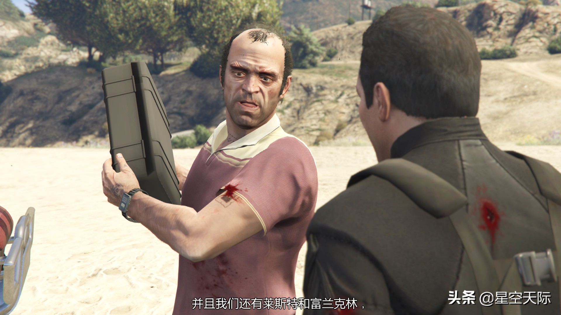 GTA5：任务让崔佛开摩托车冲上火车，任务有点难，小星失败好几次