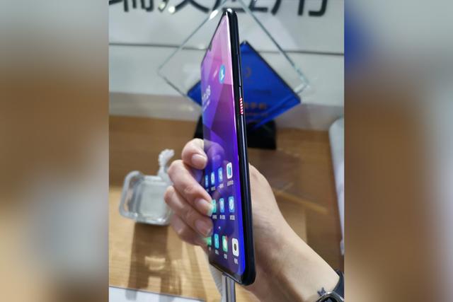 运营商拼了，中国移动推出自家品牌手机推广5G，本月抢先上市