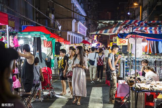 地摊，夜市再次火热，现在摆摊还能不能赚钱？看看过来人怎么说