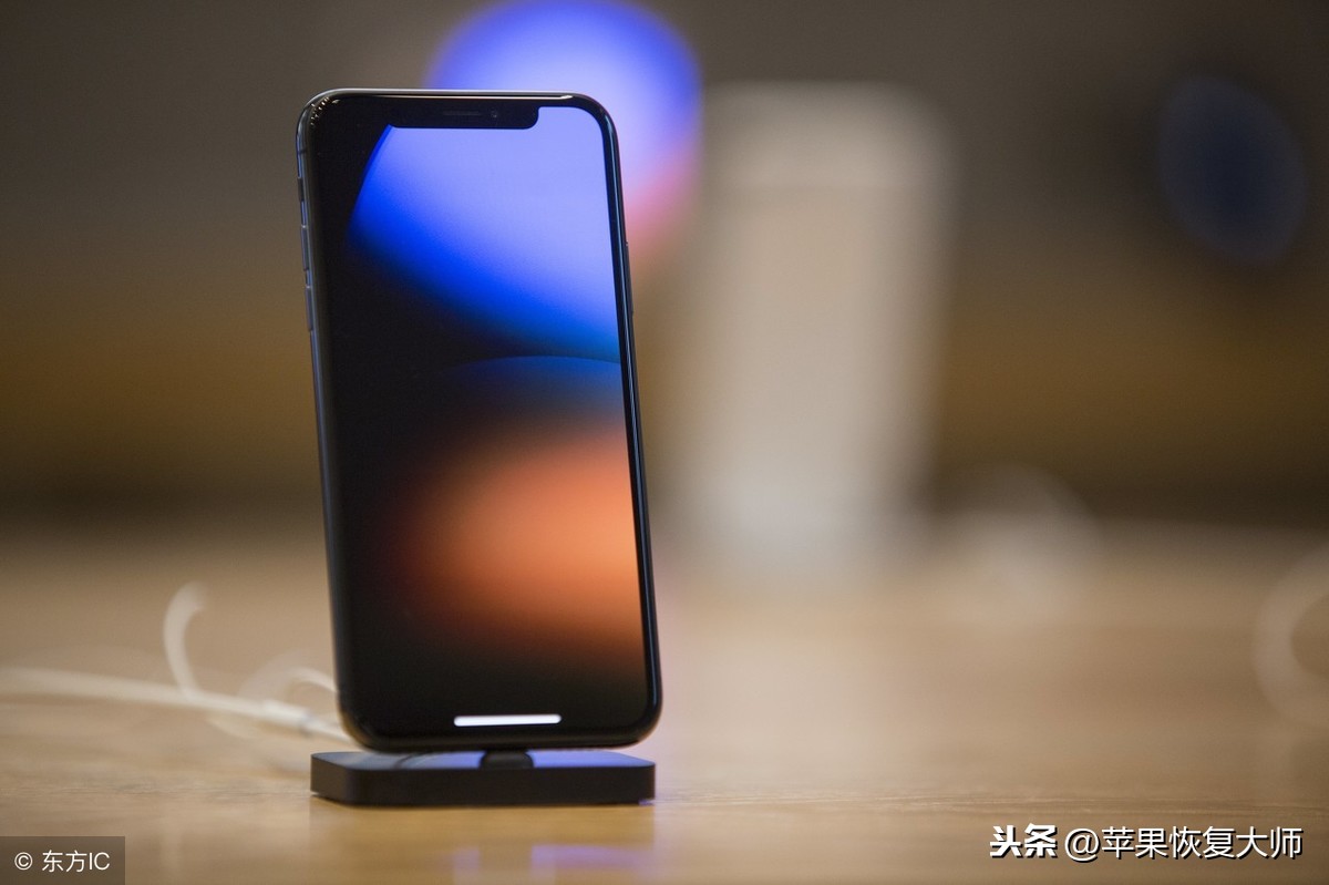 现在更换iPhone电池，苹果官方214元，苏宁99元！怎么选？