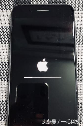 你的iPhone不插SIM也可以激活！苹果再次修改激活策略！