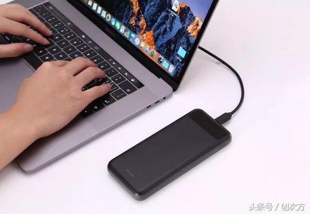 石墨烯充电宝，20 分钟充满6000mAh！