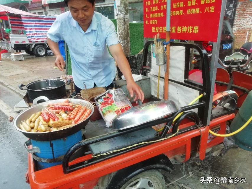 农村老人做这两种生意本小利大，一年能赚好几万，你想学着干吗