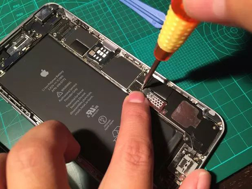 iphone7p电池多少毫安,iphone7p换电池多少钱