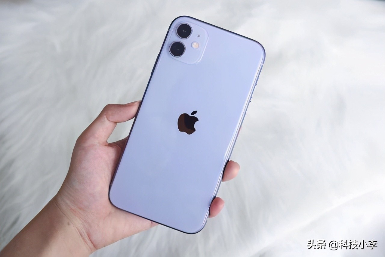 苹果放大招，iPhone11全速跌至“新低价”，力拼小米11