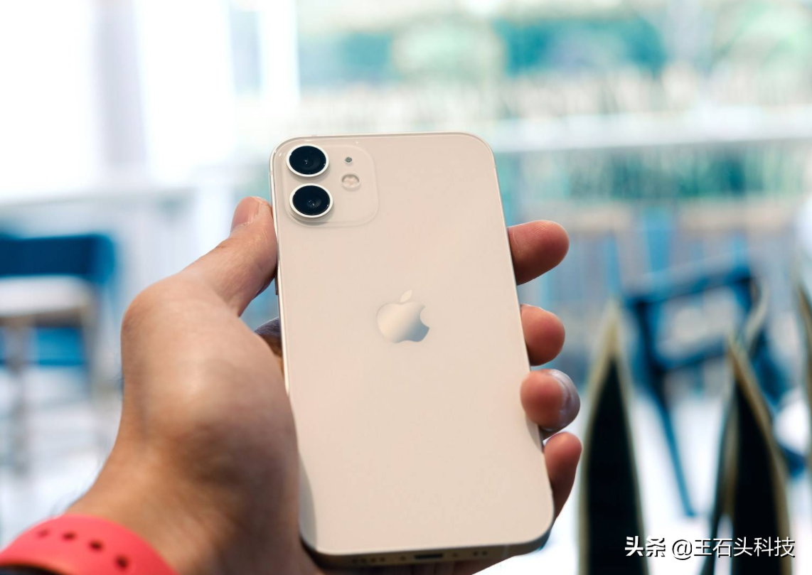 iPhone 12降至“亲民价”，128GB版值得入手，如今仅售5309元