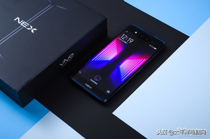 vivo NEX双屏版评测：谁说科技时尚不能相得益彰？