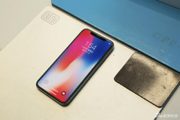 iPhone X高清拆解图：没见过这样的手机构造