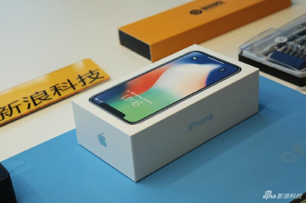 iPhone X高清拆解图：没见过这样的手机构造