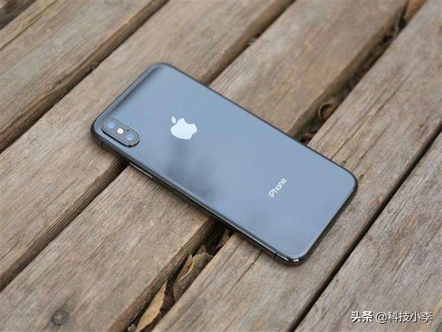 iPhoneX价格再次刷新，老果粉无奈，是否还值得入手？