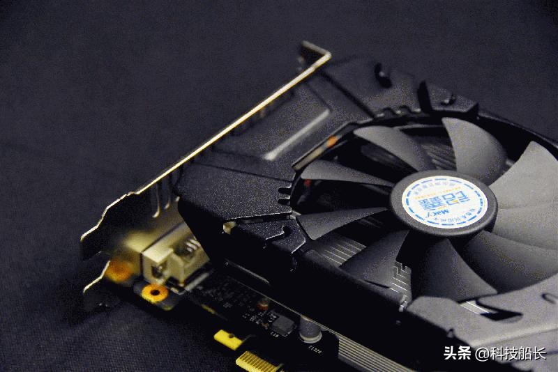 这就是你们要的RTX2060 铭鑫视界风RTX2060-6GBD6 炫彩版图赏