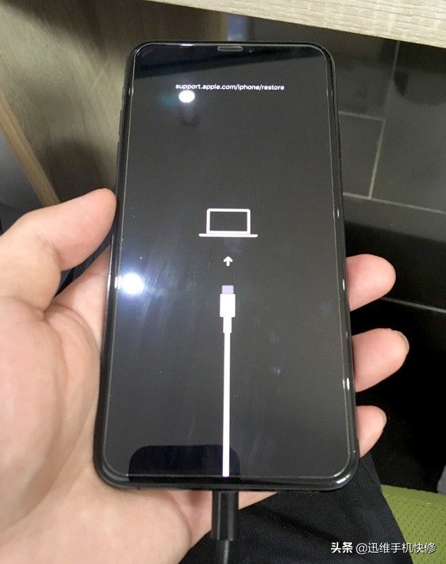 苹果手机用户必备：历代iPhone手机如何进入最纯净的DFU模式？