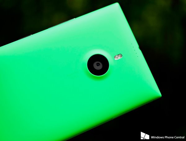 视频：WP8.1手机Lumia1520绿色版上手评测