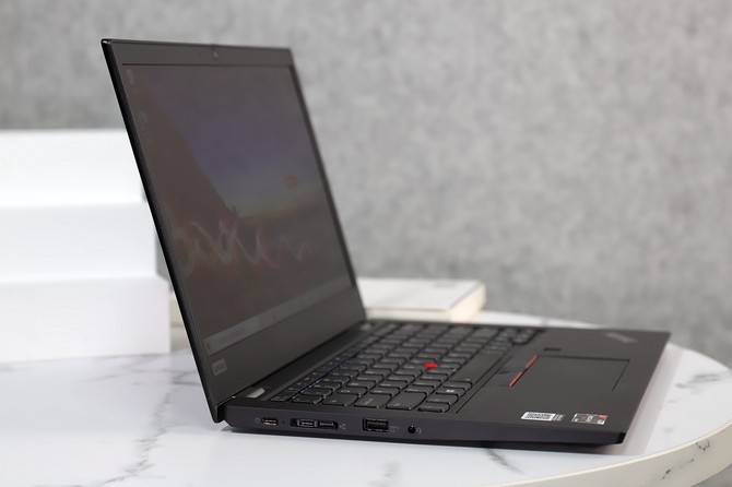 全面升级轻薄商务之选 ThinkPad S2 2021锐龙版深度评测